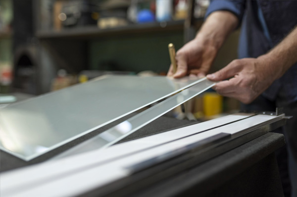 Vitrier Nice découpe